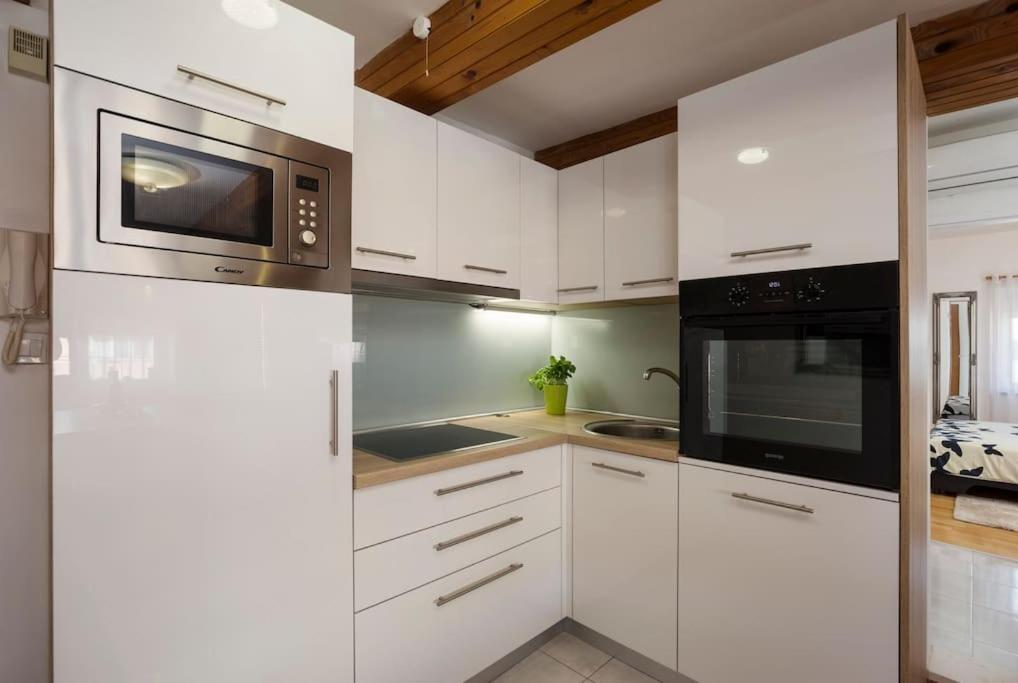 Apartment Arena Akvileja بولا المظهر الخارجي الصورة