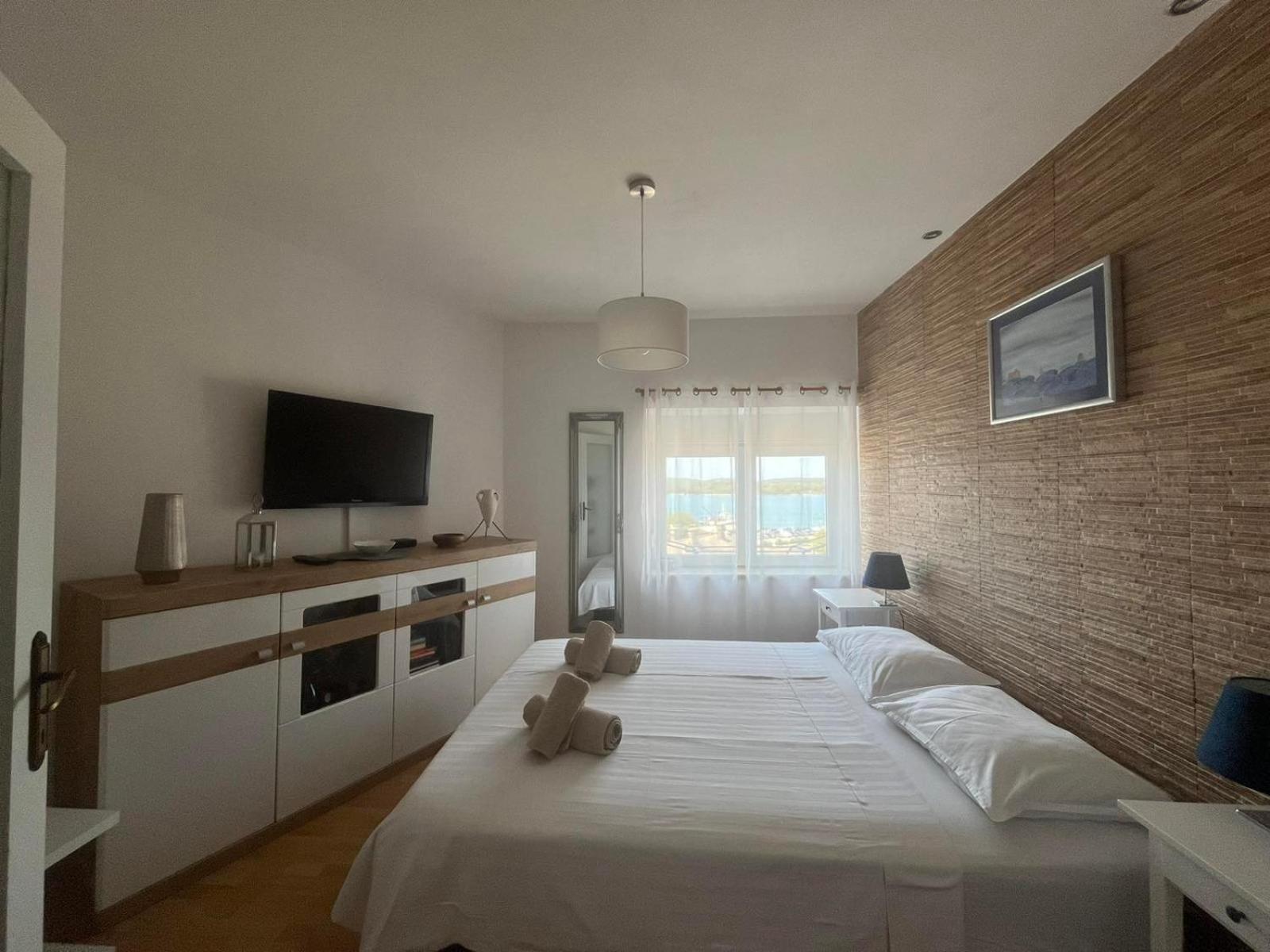 Apartment Arena Akvileja بولا المظهر الخارجي الصورة